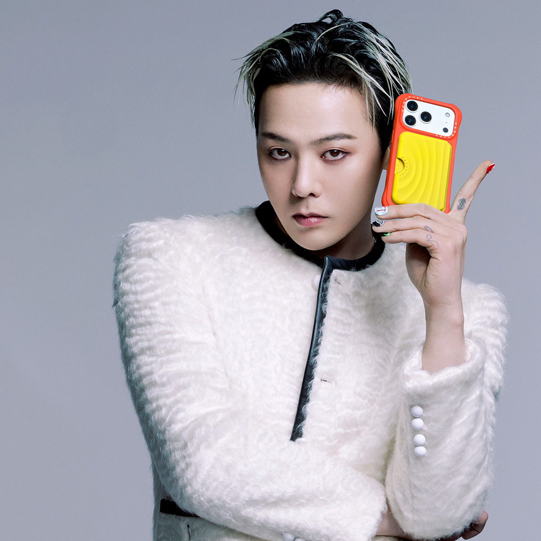 CHROMATIC:<br>FORMS & HUES