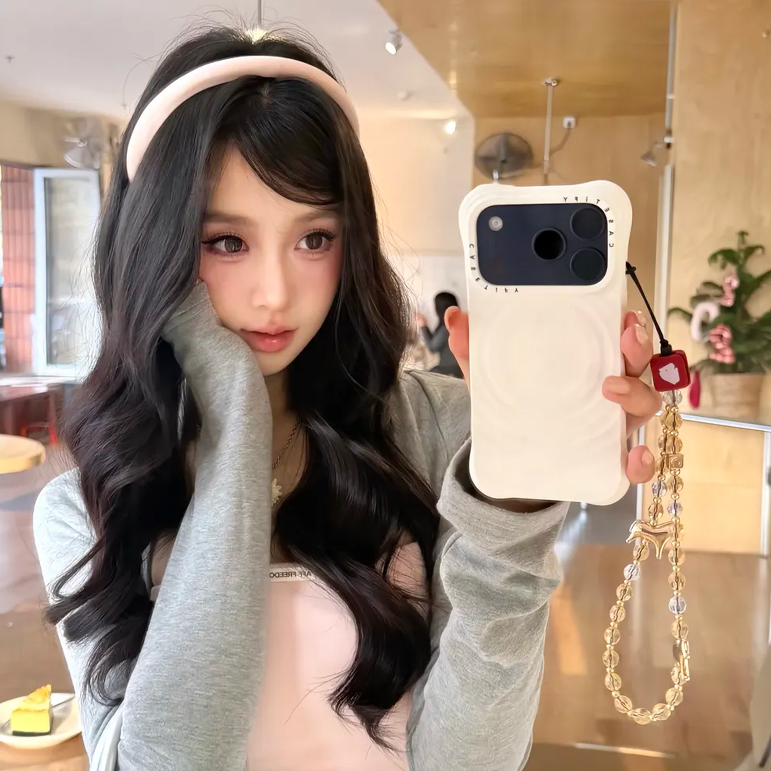 @张依娜Nyla X  Ripple Case - White